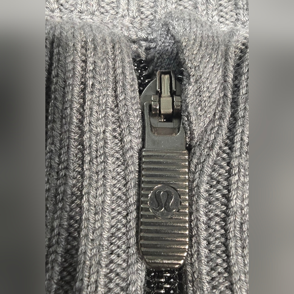 Lululemon Softer Still Wrap In Heathered Grey - Picture 2 of 9